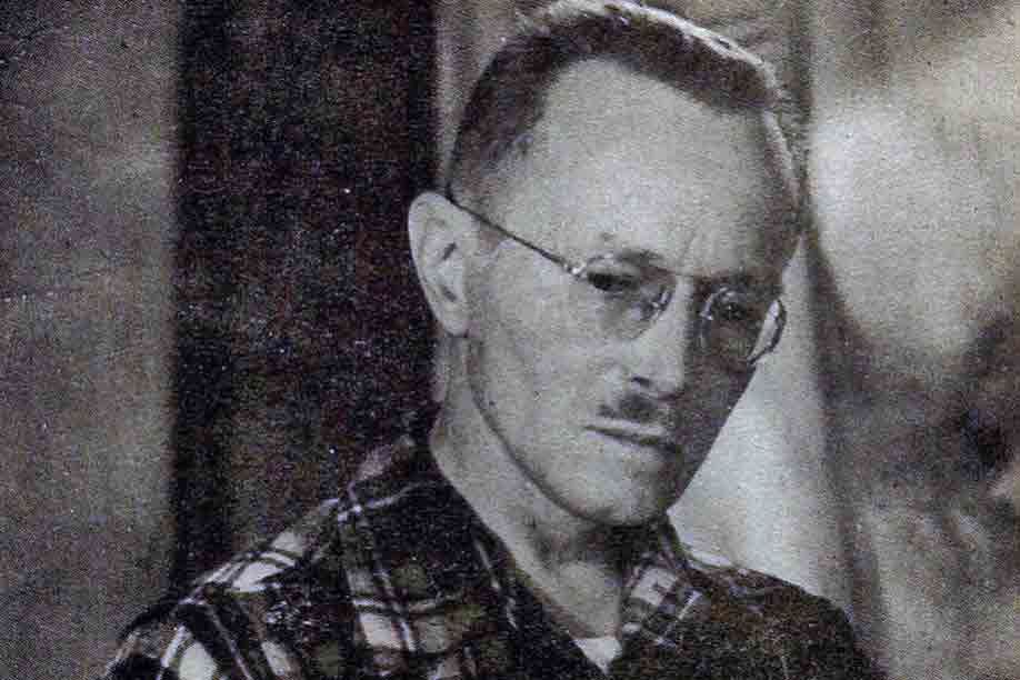 Photo of Fredric Brown, a mid-twentieth century author of horror, mystery, and science fiction tales.