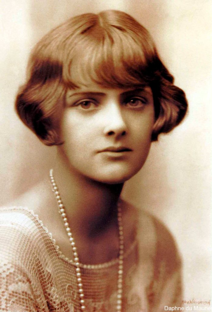 Photo of Daphne du Maurier, an influential author of mid-twentieth century horror and mystery fiction.